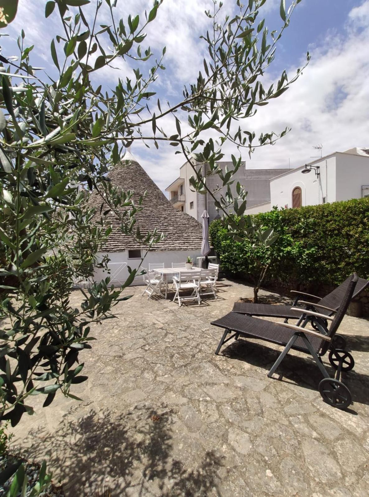 Вилла Trullo Al Vicoletto Al Civico 10, Civico 8, Civico 7 Альберобелло Экстерьер фото